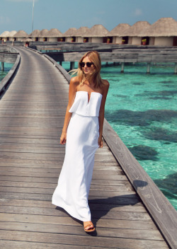 dustjacketattic:  white strapless dress | tuula