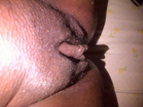 thicknessluv:  Delectable. ..  Mmmmmm delectable indeed. Wht a luvely clit