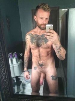 alanh-me:  scotsmanmarty: ❤️ tatted guys!   59k+ follow all