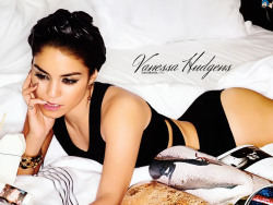 goldenboi808:  stolenpicsonly2:  Vanessa Hudgens leaked icloud