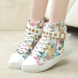 world-of-asian-style:    Canvas Shoes With Floral Print (10.75$
