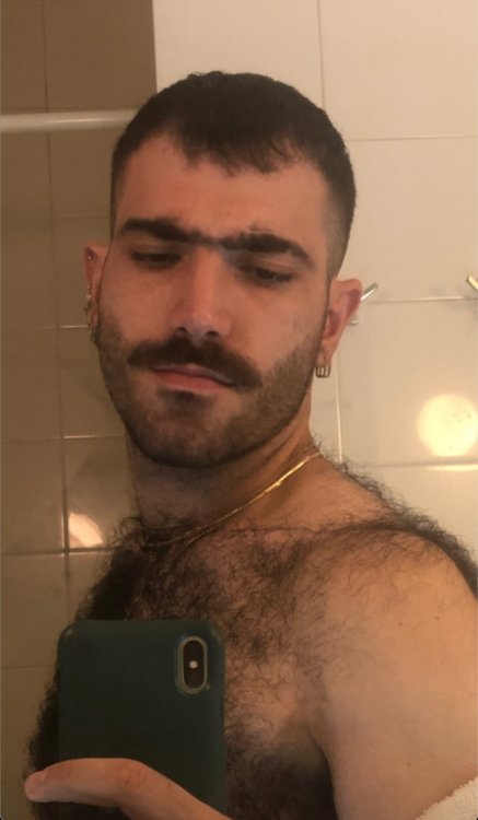 smoothsilk:Love that eyebrow!