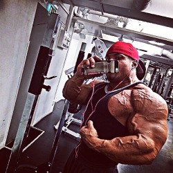 drwannabe:  Carlito.  Dat cephalic vein  The man is an Alpha