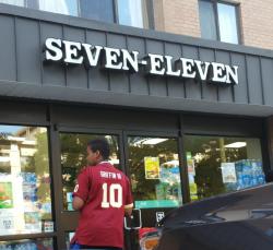 diary-of-a-chinese-kid:  This 7 eleven makes me feel awkward