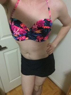 girlyprincessemelia:Who doesn’t love a sissy in a bikini? 👙