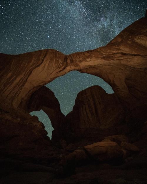 amazinglybeautifulphotography:Double Arch beneath the night sky,