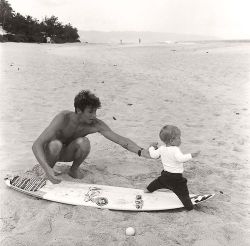 maroon-moon:  0nefoot-onsand:  Jack Freestone and Axel Irons