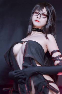 love-cosplaygirls:  Consort Yu Cosplay by Arty亞緹