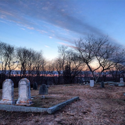 365daysofhorror:  Photos from the cemetery used in Hocus Pocus.