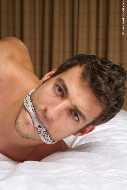 tightropesgagseu:  Love the grey bandana gag 