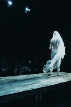 suckadick2014-deactivated201403:  Mugler Fall/Winter 2011 
