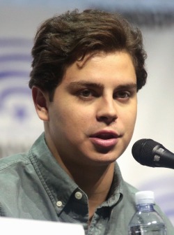 famousmaleceleb:  Jake T. Austin