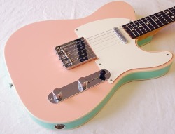 yuirhapsody:Pink Guitars