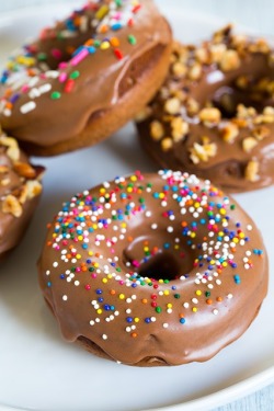 cars-food-life: Baked Nutella Doughnuts w/ Nutella Glaze. 