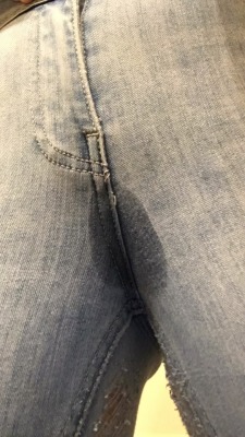 stormirae: I peed SO much in my jeans 😱 