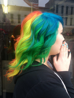 lovelydyedlocks:  Absolutely amazing rainbow hair by ugg-off!