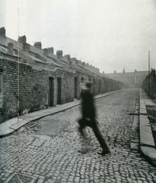 joeinct:Newcastle, Photo by Elliott Erwitt, 1969