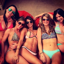 meanwhileinvegas:  Party’s picking up #alexisgettingmarried?