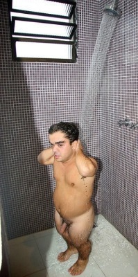 menofshortstature:  Ronaldo, little porn actor. From the net.