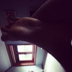 ifeetfetish:  #feet #foot #teenfeet #beautifulfeet #mytoes #boyfeet