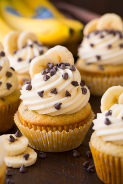 guardians-of-the-food:  Banana Chocolate Chip Cupcakes with Cream