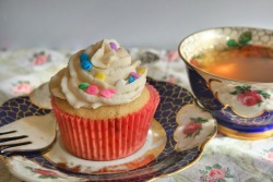 heckyeahvegancupcakes:  Best Vegan Vanilla Cupcake (Gluten-Free)