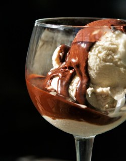 im-horngry:  Vegan Hot Fudge Sundae - As Requested!