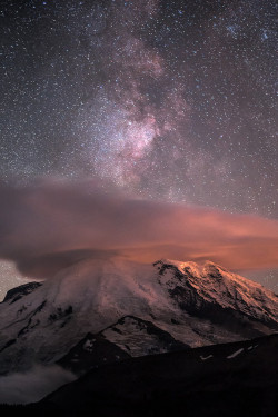 l0stship:  Milky Way over Mt. Rainier (source) by Matt Sahli