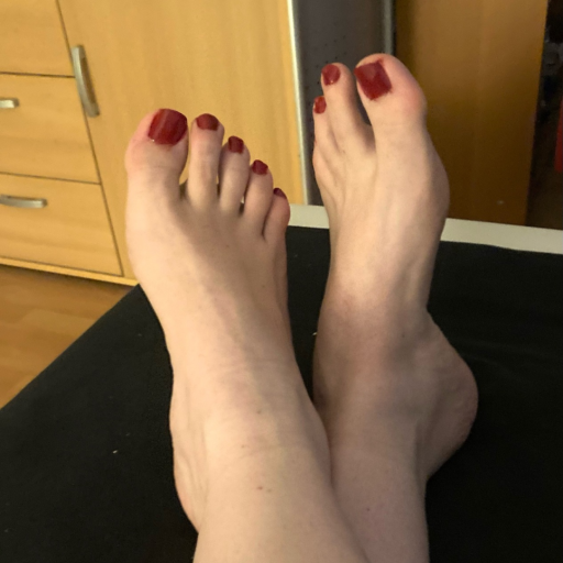 my-goddesses-perfect-feet:  Are you hungry over staring at my