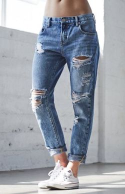 Just Pinned to Ripped jeans: Bullhead Denim Co. Blue Eyes Ripped