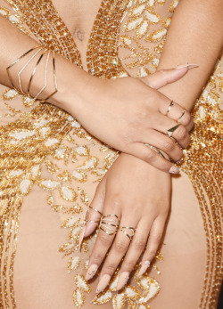 veronicaliquidlipstick:  kesha-rose:  Nicki Minaj details at