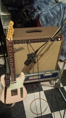 guitarrory:  Pinkerton the 62 relic tele sounds fantastic thru