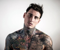 think-before-you-toke:  Jeremy McConnell, Irish Model…. Wow