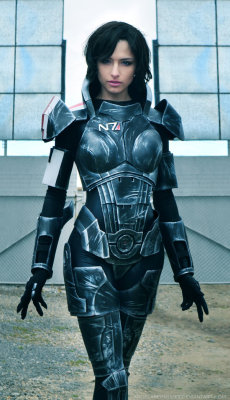 teamlittleangels:  Commander Shepard by Costa Rican cosplayer AngelaBermudez