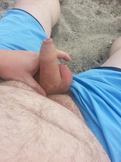 thatcubbybear:  Playing with myself on the beach. 