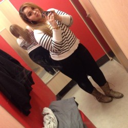 lavishlove:  #fittingroom #selfies ðŸ‘‹