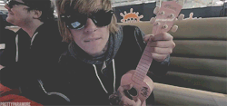 daysofbands-and-cutethings:  We Heart It. 