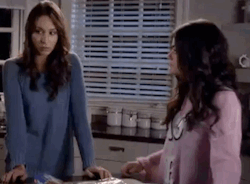 prettylittleliars-onabcfamily:  We’re totally Team Sparia.