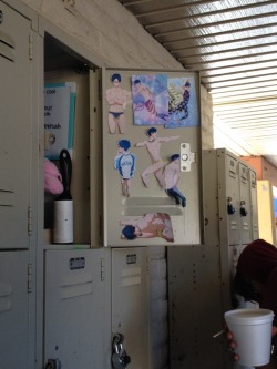 sillybro:  this girl at school opened her locker today and i