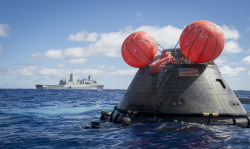 rocketumbl:  Orion crew module 