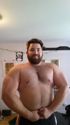 truenorthstrongfree:Workout pics!  This guy is really impressive