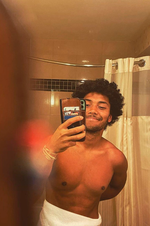 sanjurokuwabatake:chance_perdomo Rockin the big black hair the