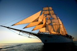 sailor-boy-rocky:   Most Wonderful Schooner Sailing Through