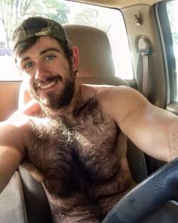 furrrybear:  itsfantasymeatstuff:  loveshairymen:  Woof!  Wanna