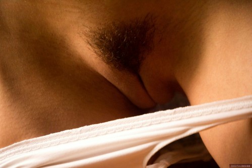 http://cameltoes-and-innie-pussy.tumblr.com/ 420 post