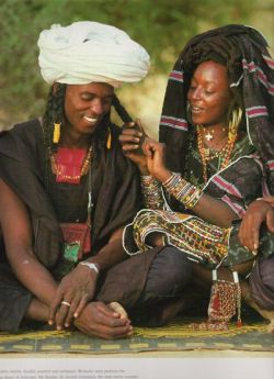 beautiesofafrique-deactivated20:  Wodaabe couple 