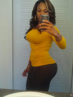 she2damnthick:  She’s So Sexy & Thick