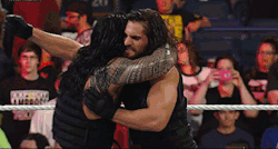 all-day-i-dream-about-seth:  raphie-loves-the-shield:  Awwwwww 