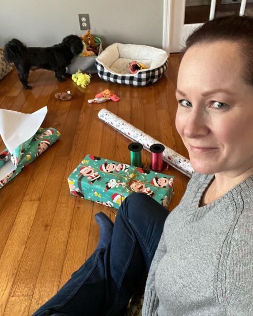 <p>I’m starting to think Lester and I are the only ones who wrap presents anymore. Do you wrap presents or are you team #giftbag? No shade. I’m starting to see your point.</p>

<p>#shihtzu #prettypaper  (at Fiddlestar Camps)<br/>
<a href="https://www.instagram.com/p/CXuUOmMLFTv/?utm_medium=tumblr">https://www.instagram.com/p/CXuUOmMLFTv/?utm_medium=tumblr</a></p>