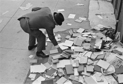 fewthistle:  Discarded Books. New York City. 1974. Photographer: